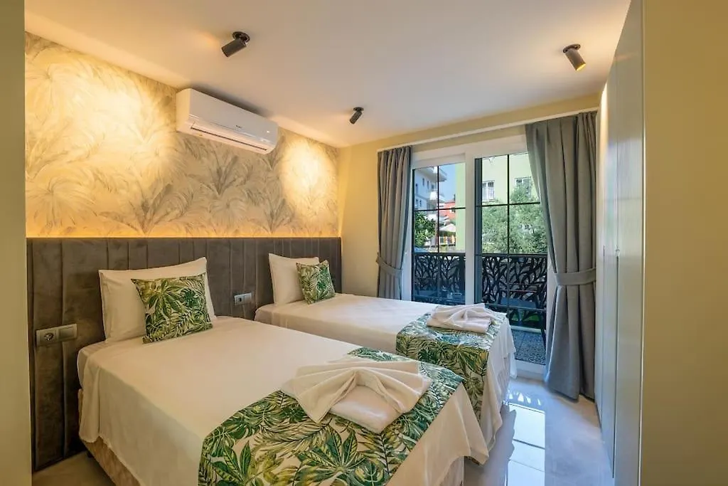 Fethiye Merkezde Jakuzili Lueks Daire - Ocekhomes Meva Apartamento