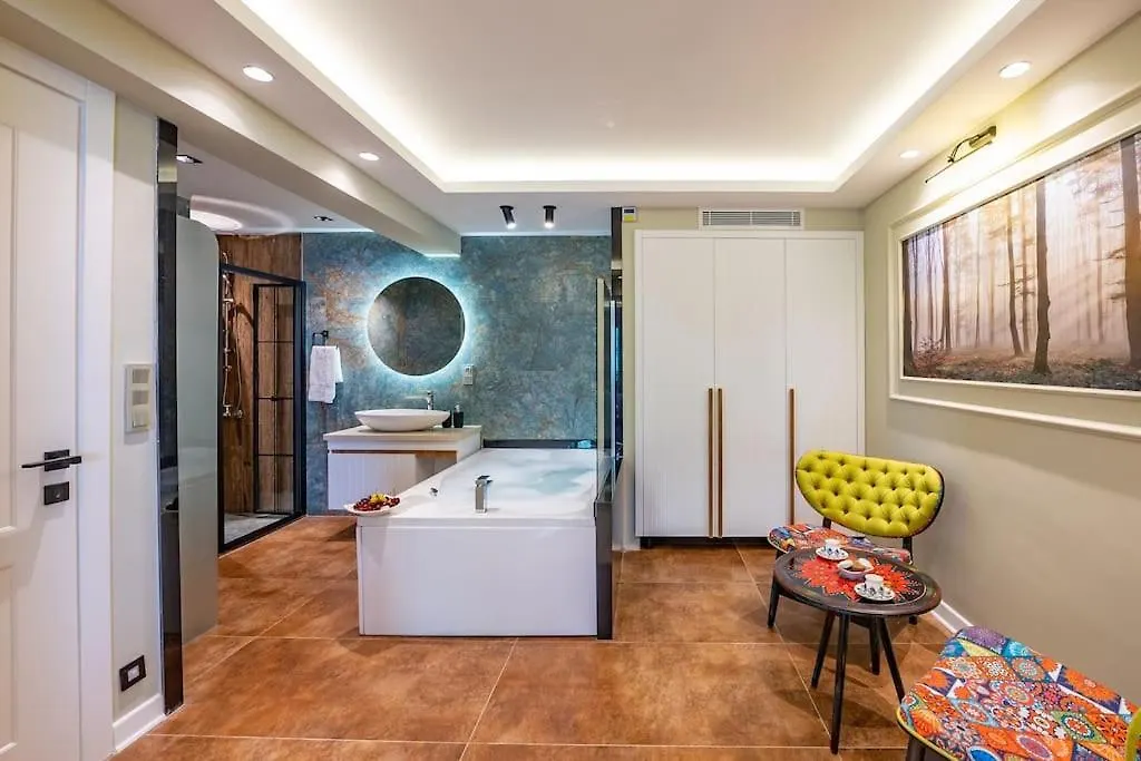 Apartamento Fethiye Merkezde Jakuzili Lueks Daire - Ocekhomes Meva Turquía