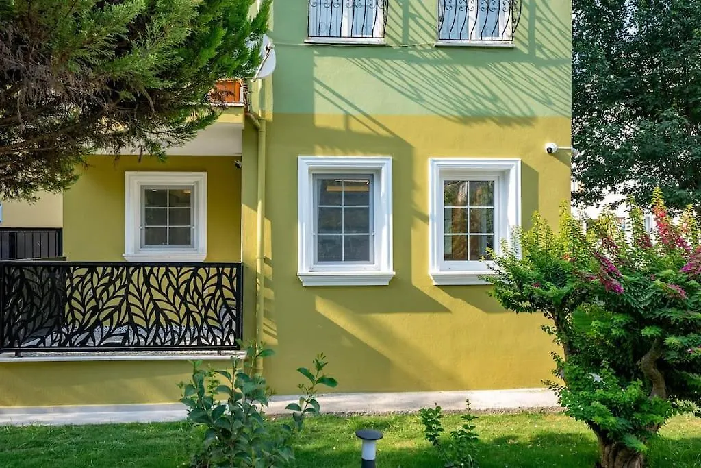 Fethiye Merkezde Jakuzili Lueks Daire - Ocekhomes Meva Apartamento