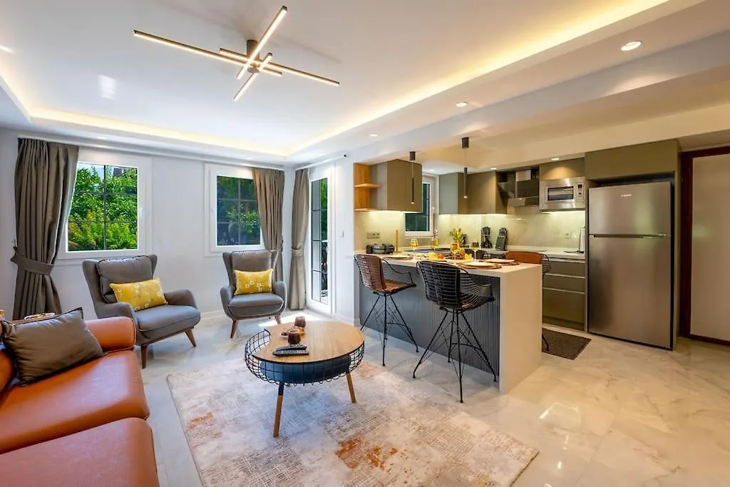 Apartamento Fethiye Merkezde Jakuzili Lueks Daire - Ocekhomes Meva Turquía
